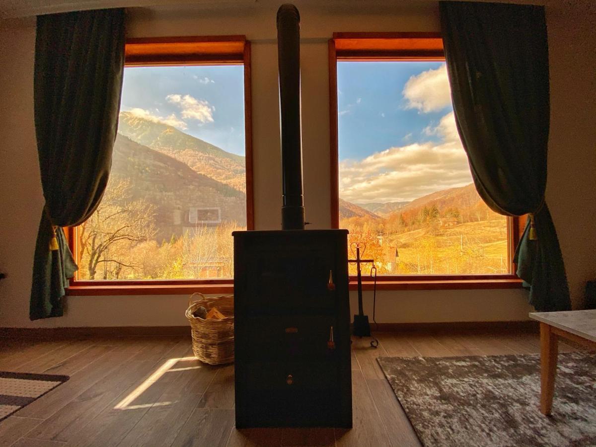Chalet Kujta Peje Buitenkant foto