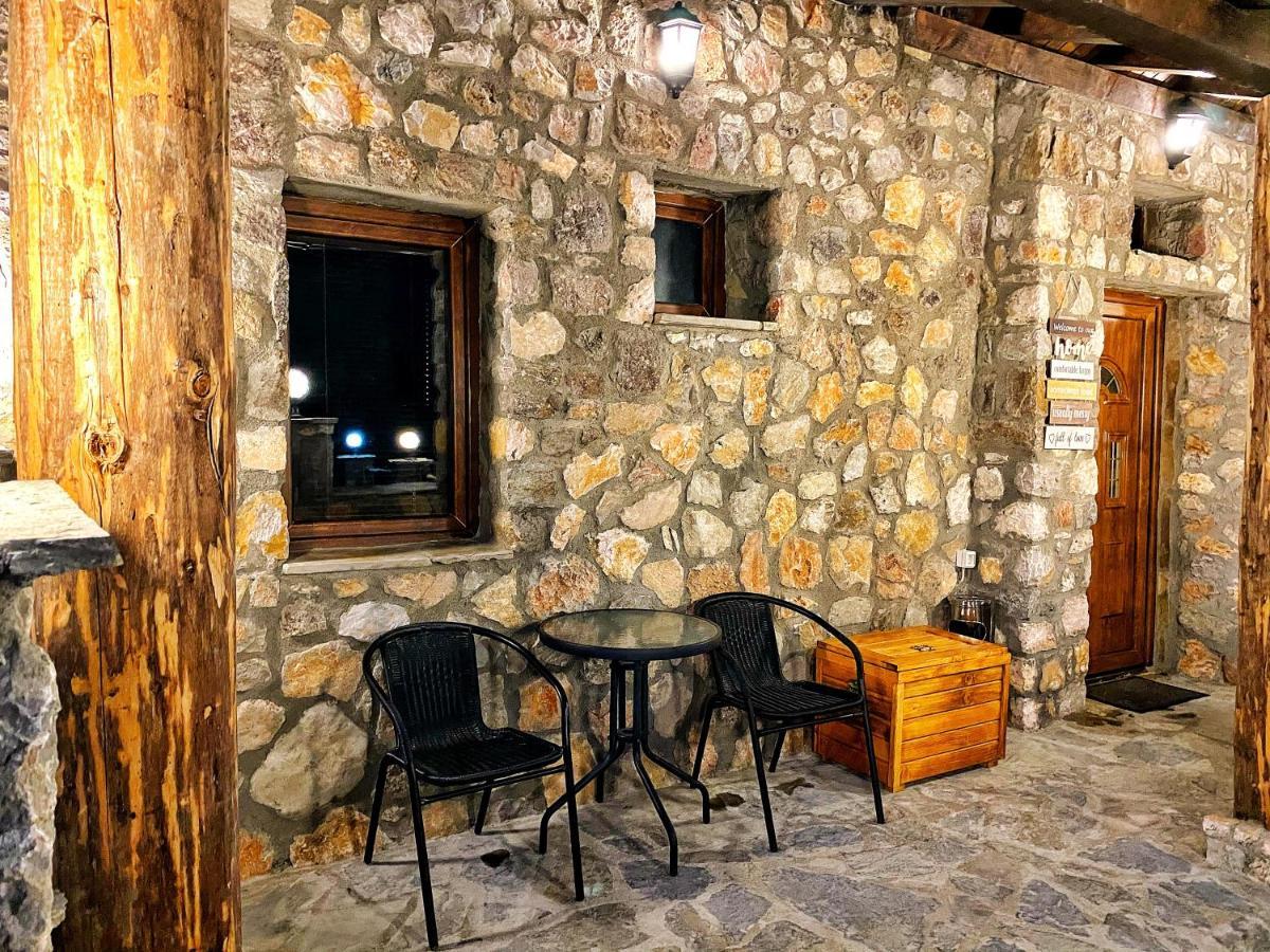 Chalet Kujta Peje Buitenkant foto
