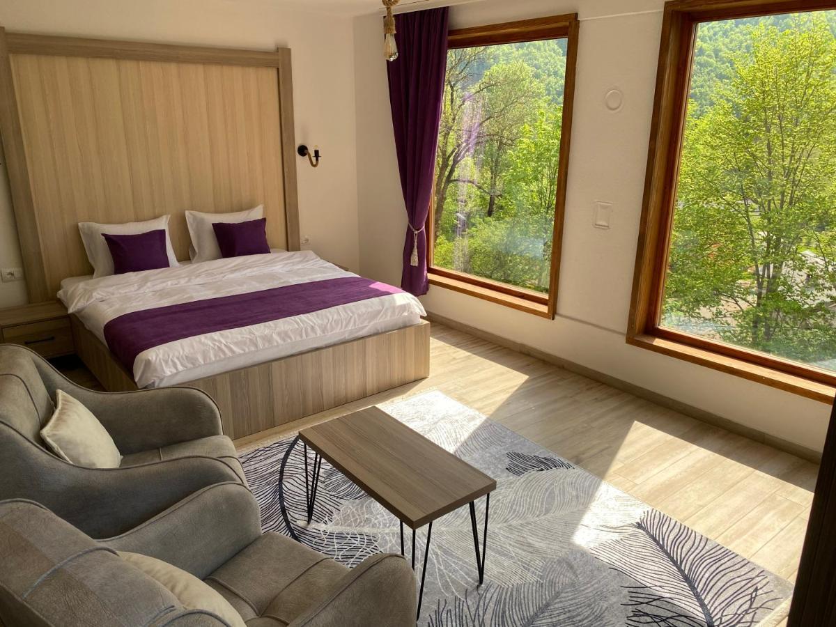 Chalet Kujta Peje Buitenkant foto