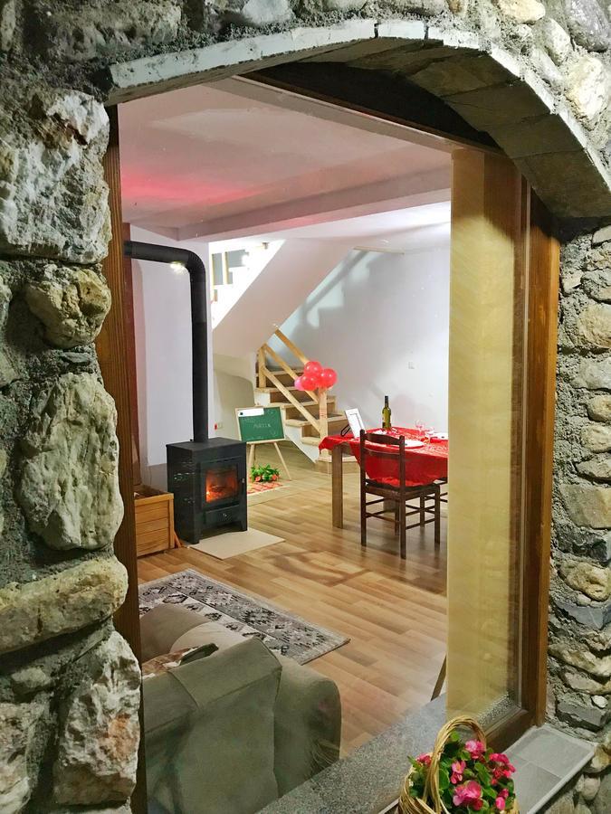 Chalet Kujta Peje Buitenkant foto